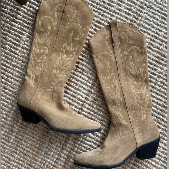 Brown Suede Matisse Agency Western Boot Size 7 *Worn Once* - Picture 2 of 7